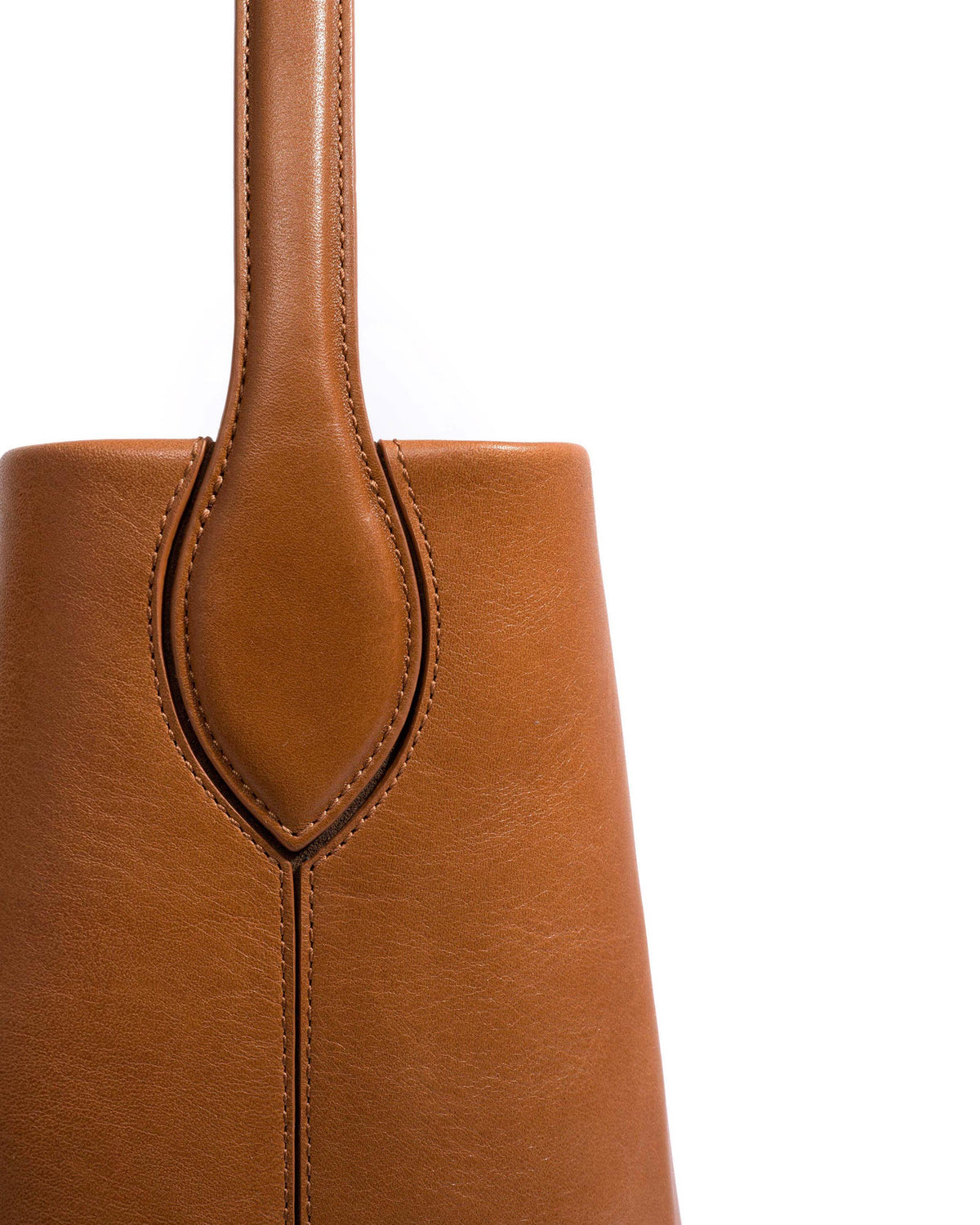 Versa everyday bag Vegetal soft calf Cinnamon