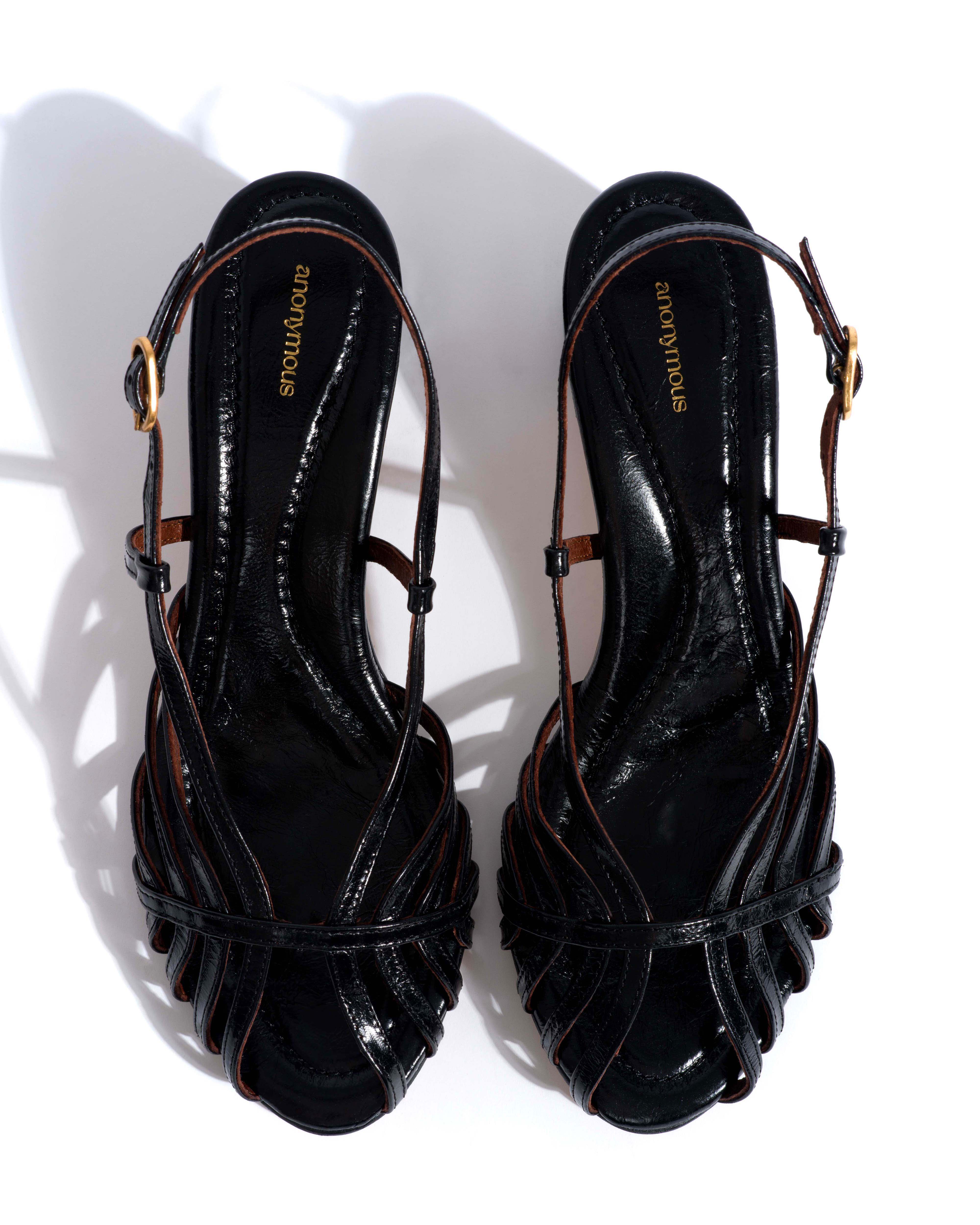 Briddie 50 Crinkled polished goat Black