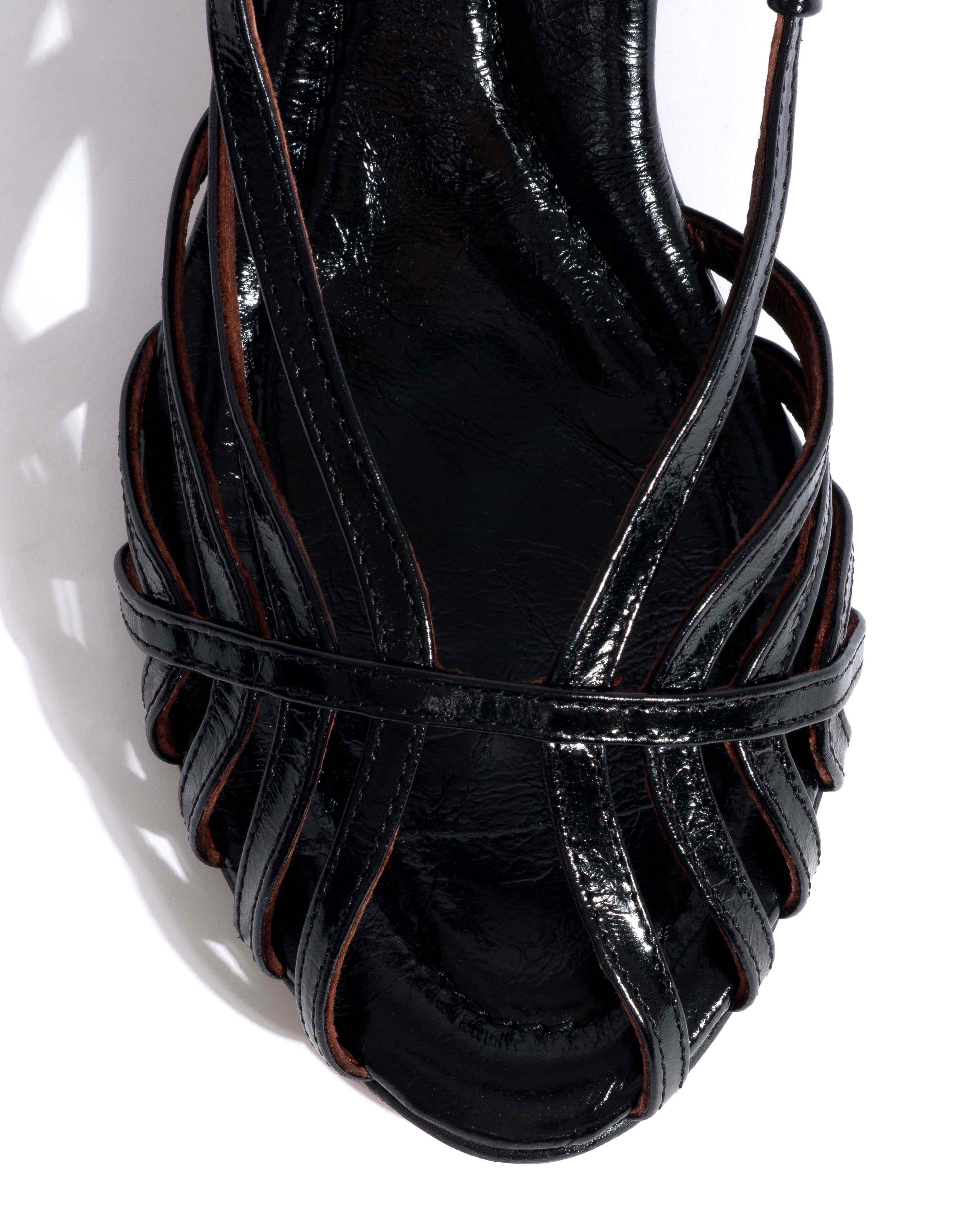 Briddie 50 Crinkled polished goat Black