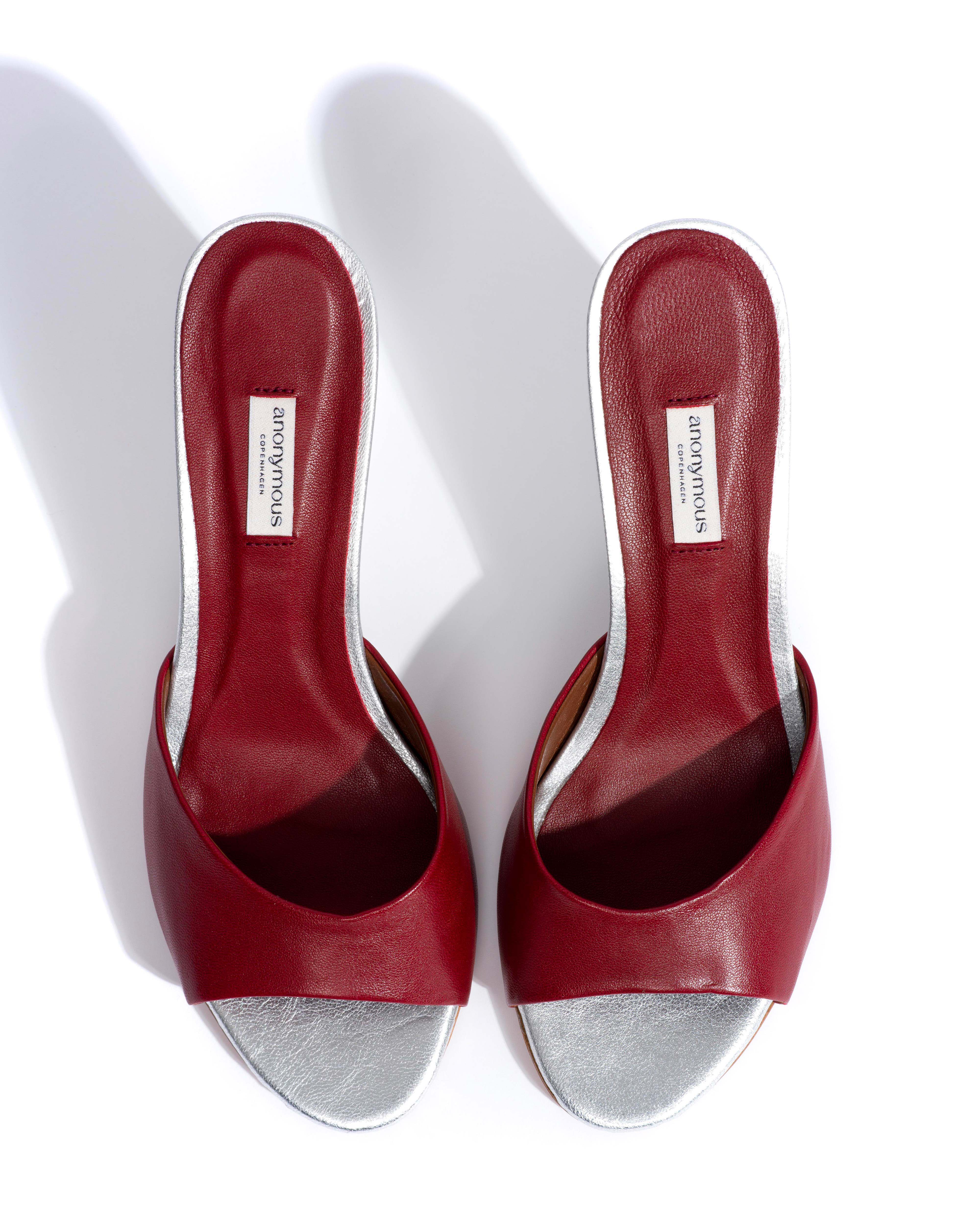 Gwen 75 wedge Shiny lamb & metallic goat Pomegranate & silver