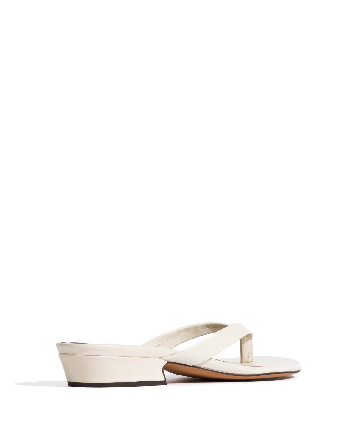 Chung 25 Crinkled polished goat White sand
