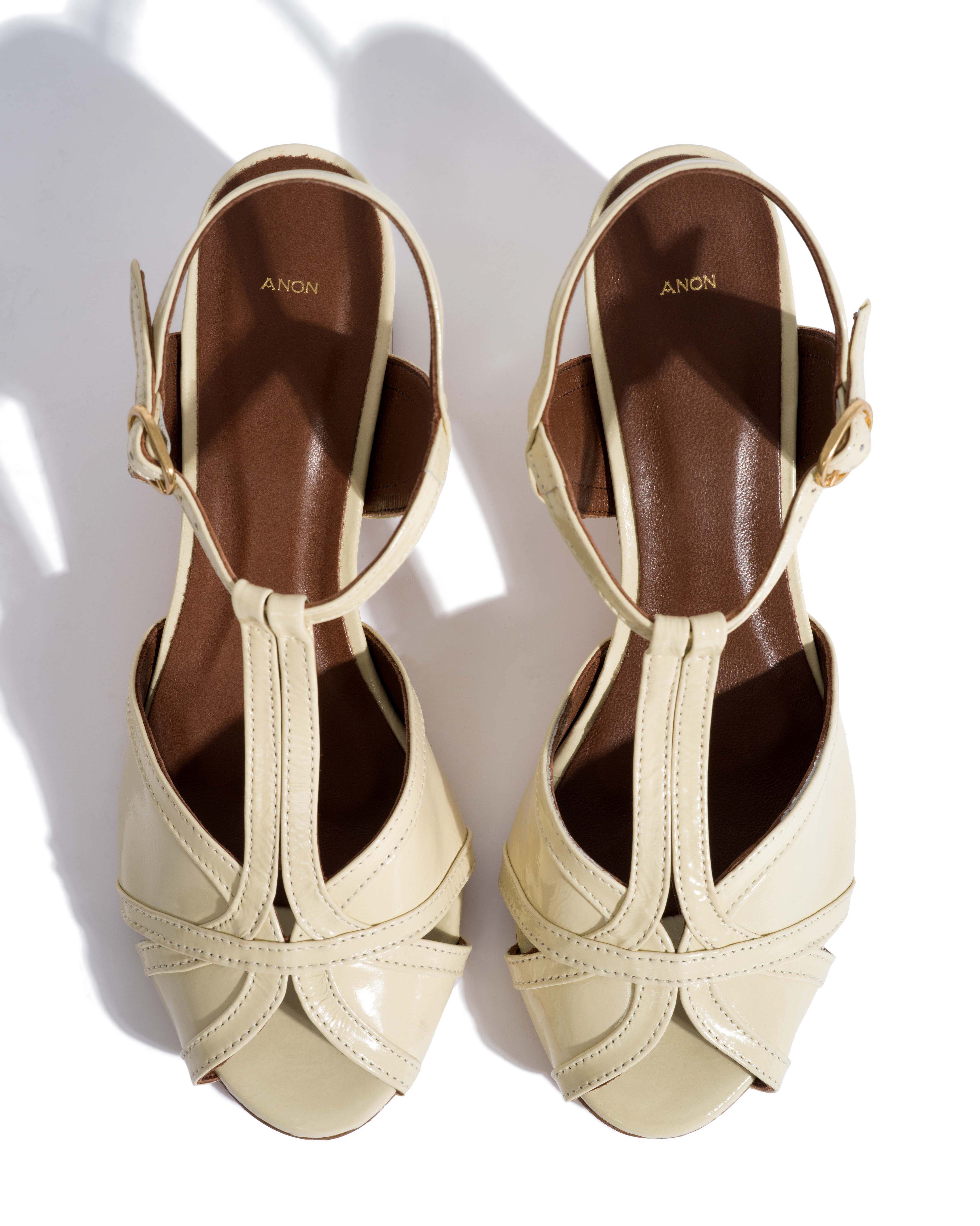 Therese 55 Crinkled polished goat Butter yellow