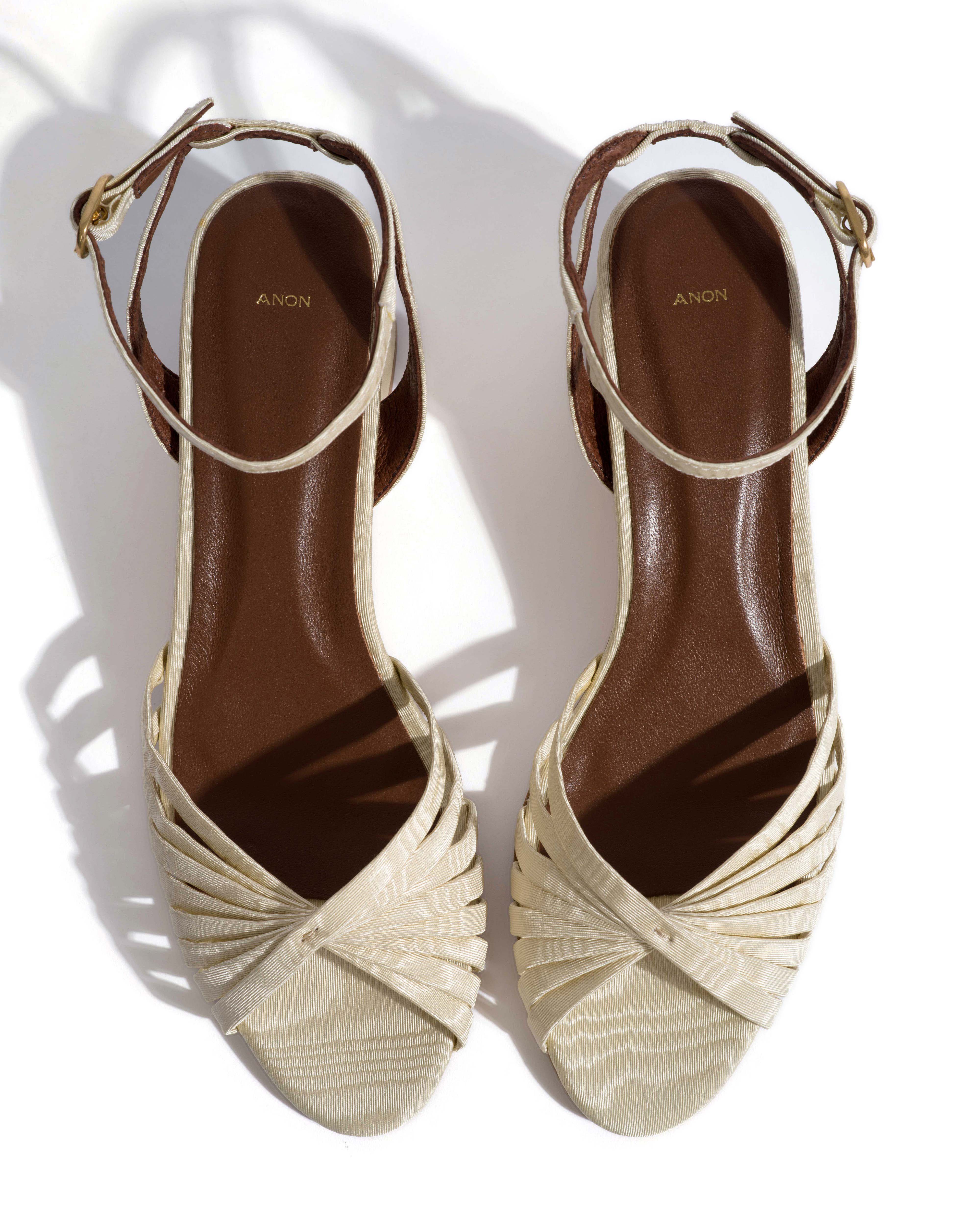 Margriet Glossy moire Ivory