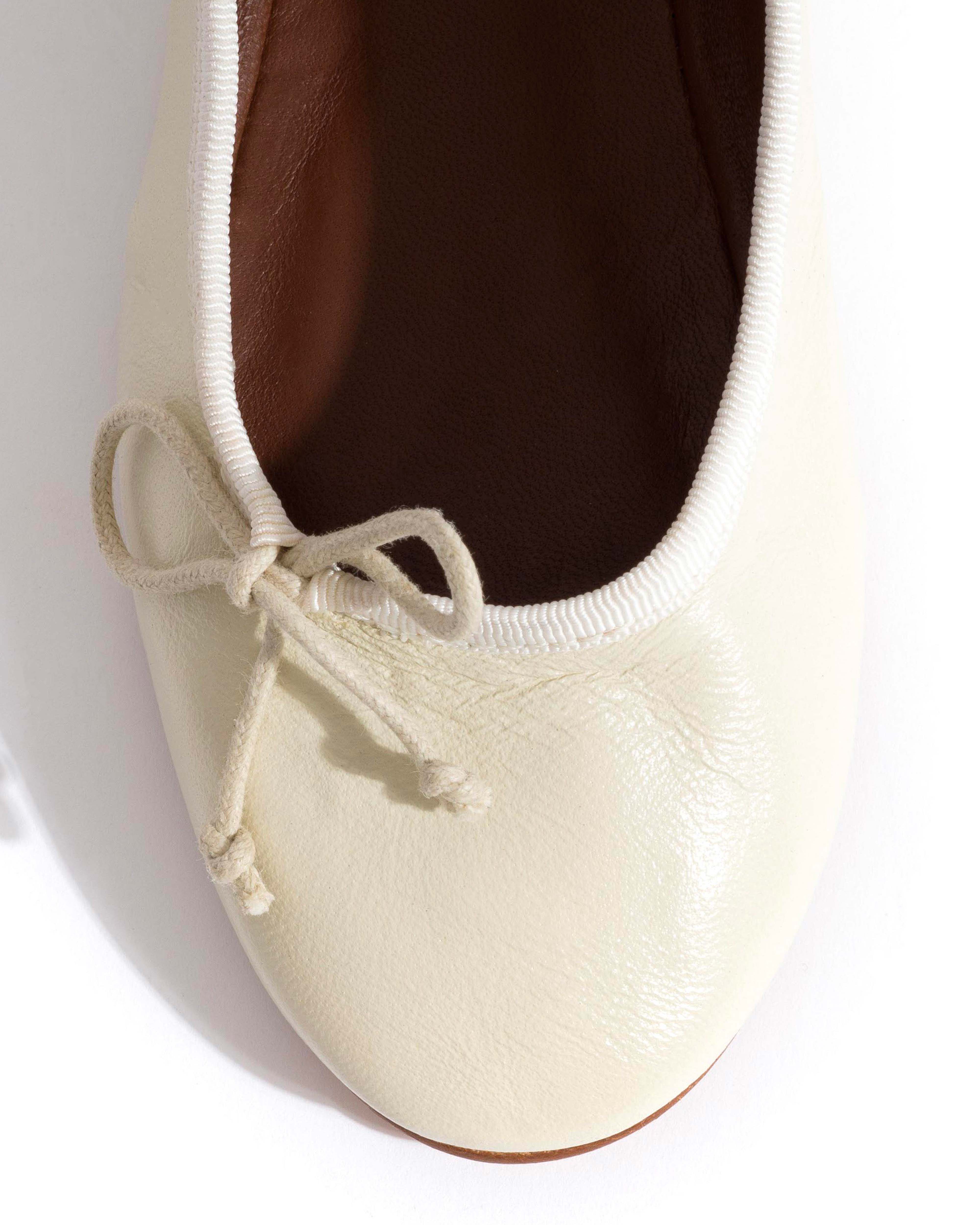 Rhina junior Shiny lamb White sand