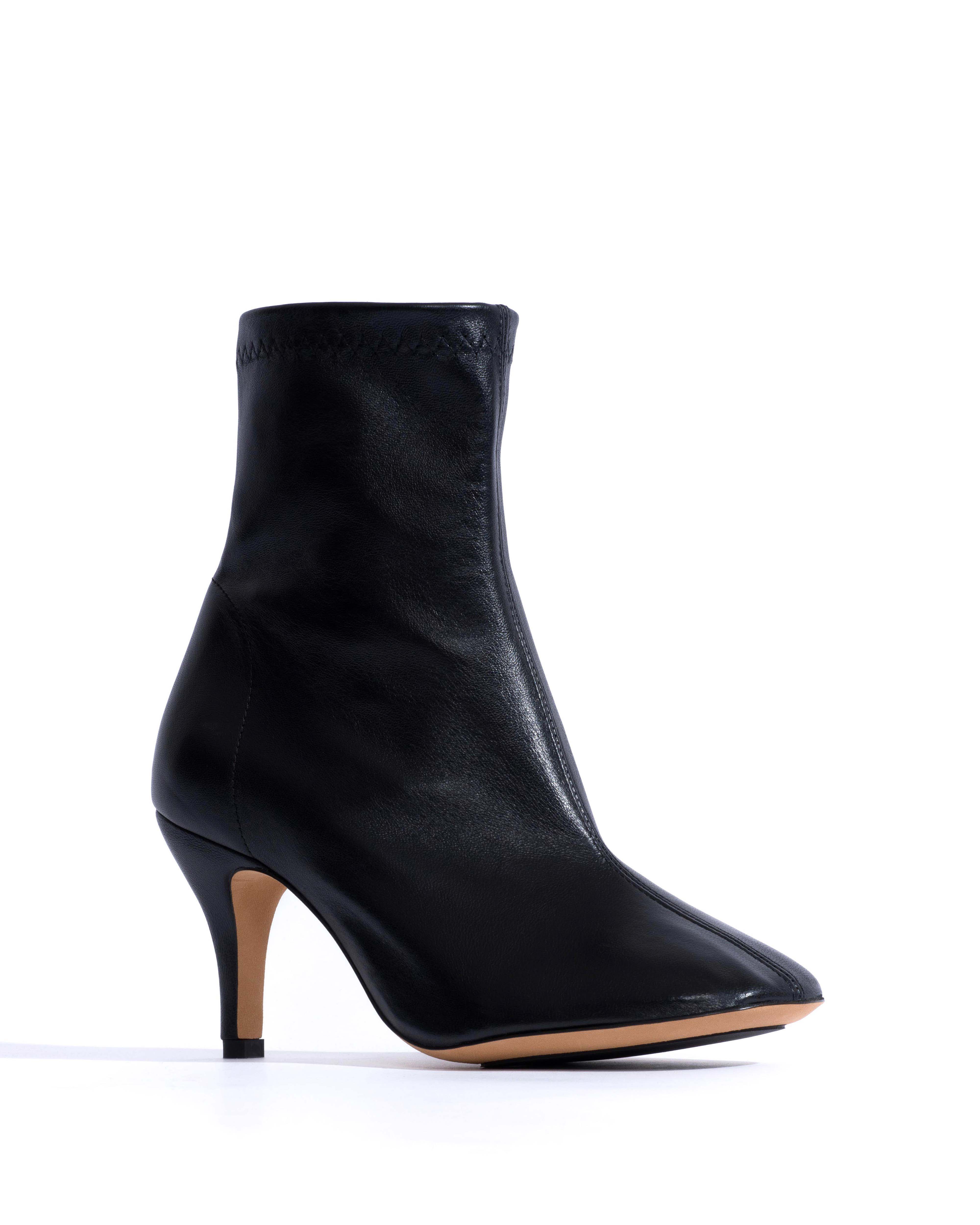 Adriana 80 Silky lamb Black