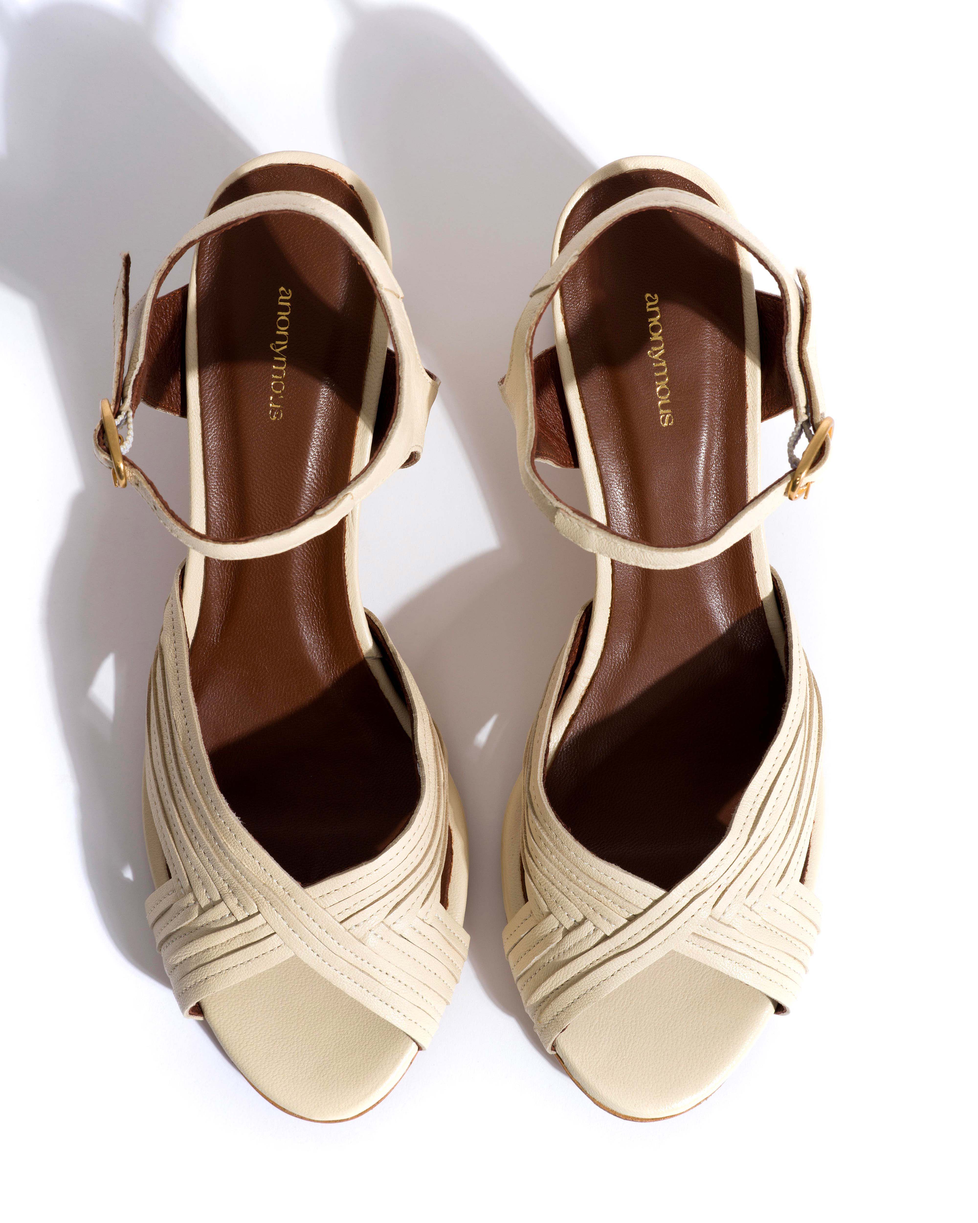 Niabi 50 Shiny lamb White sand