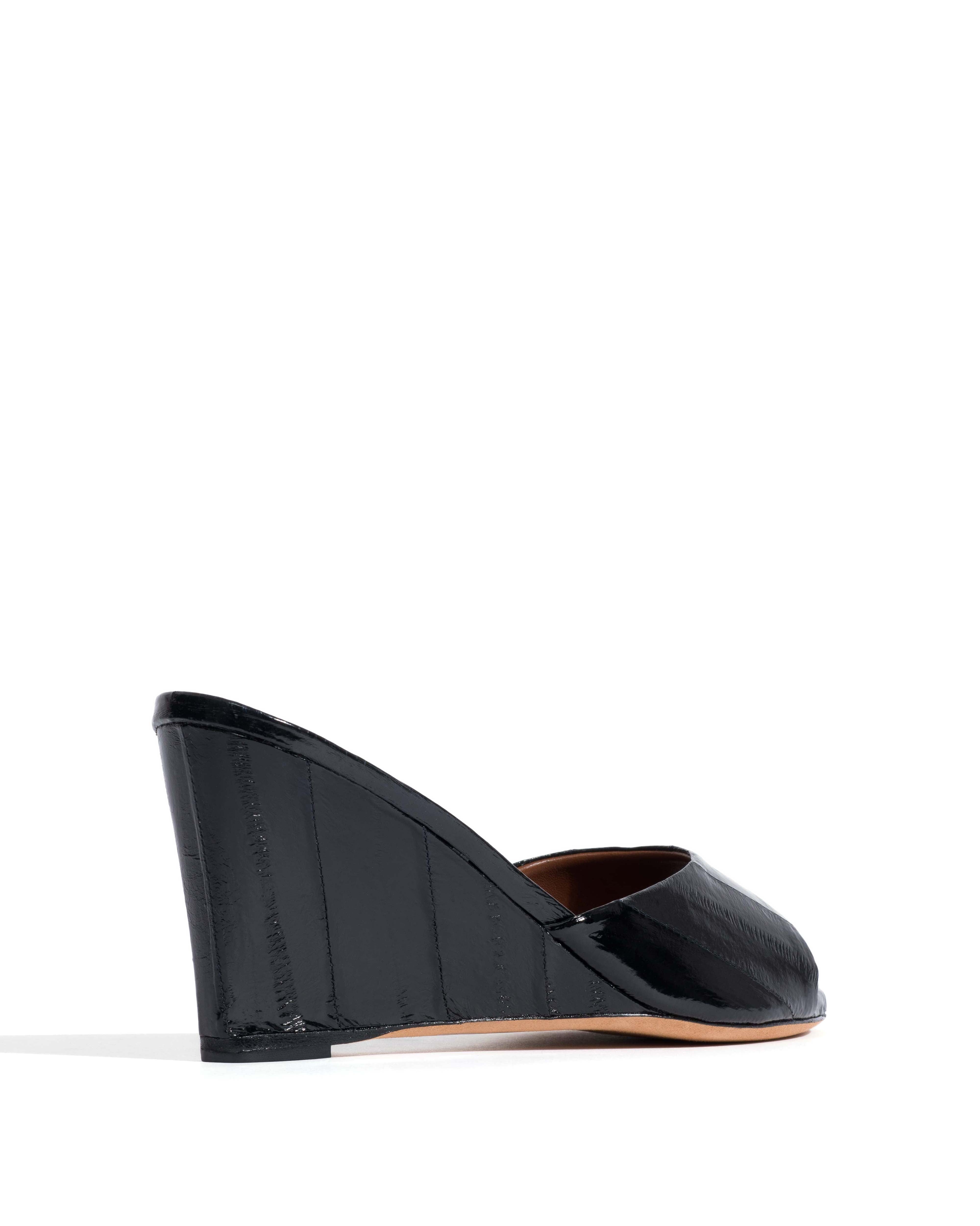 Gwen 75 wedge Shiny eel Black