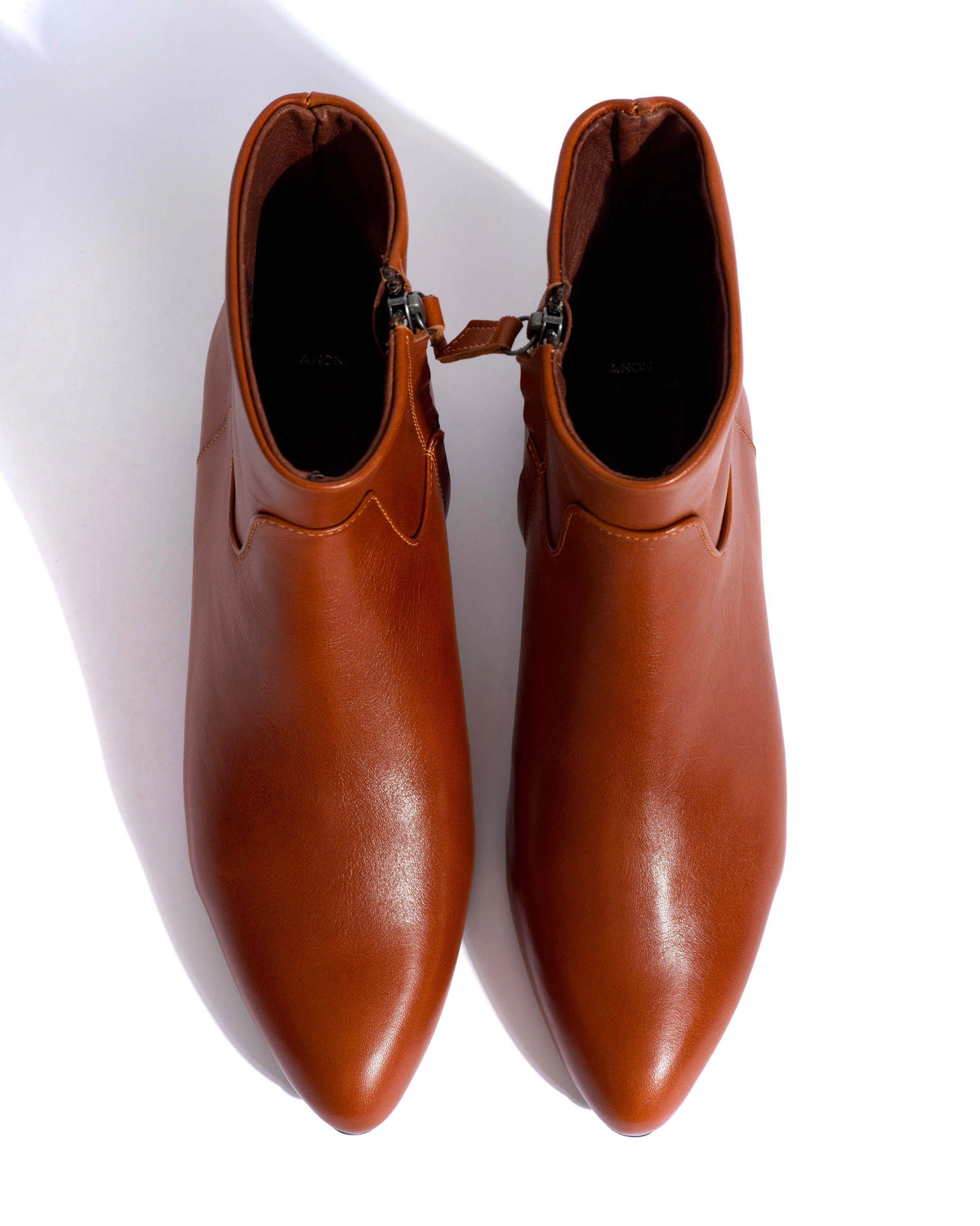 Morie 20 Vegetal soft calf Chestnut