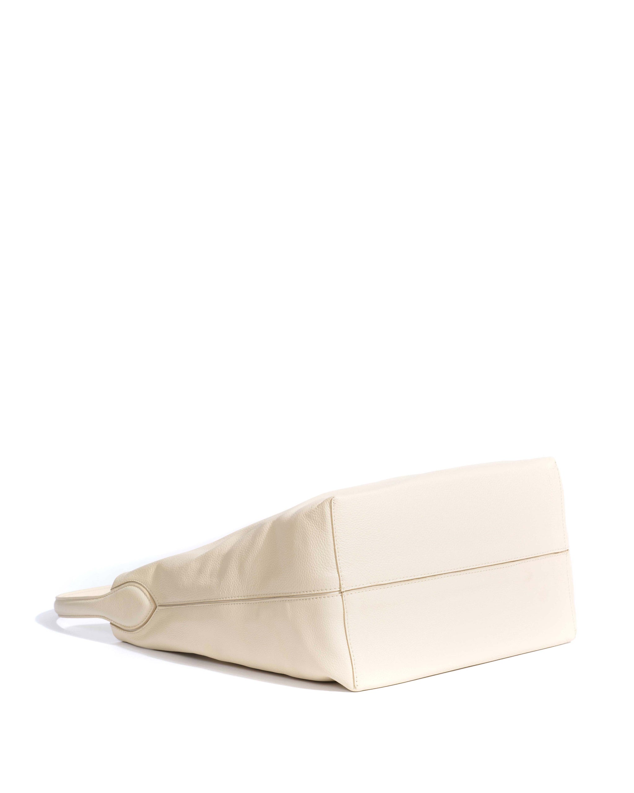 Versa slouchy everyday bag Pebbled soft calf White sand - Anonymous Copenhagen Bags
