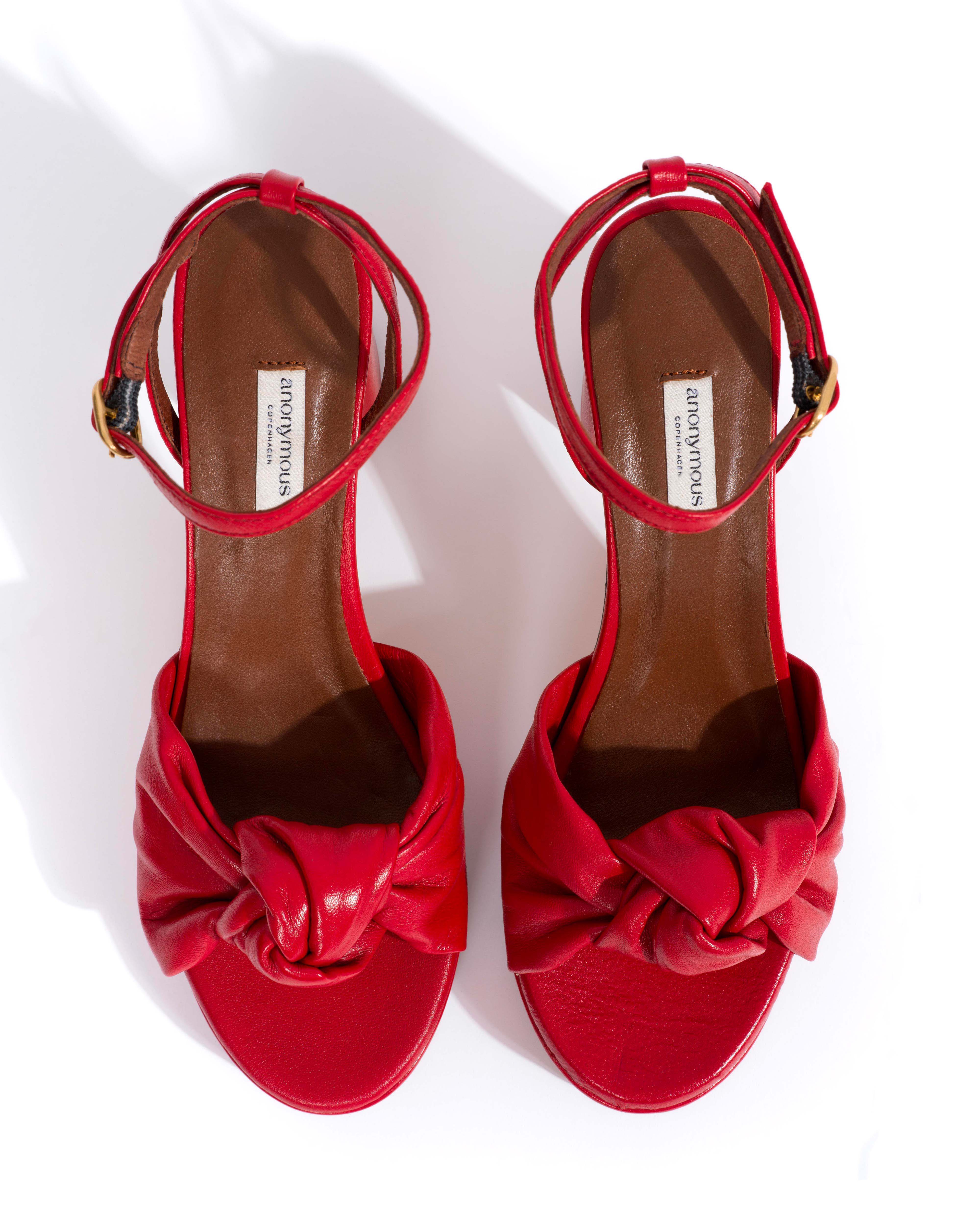 Aliza 85 platform Shiny lamb Ruby red