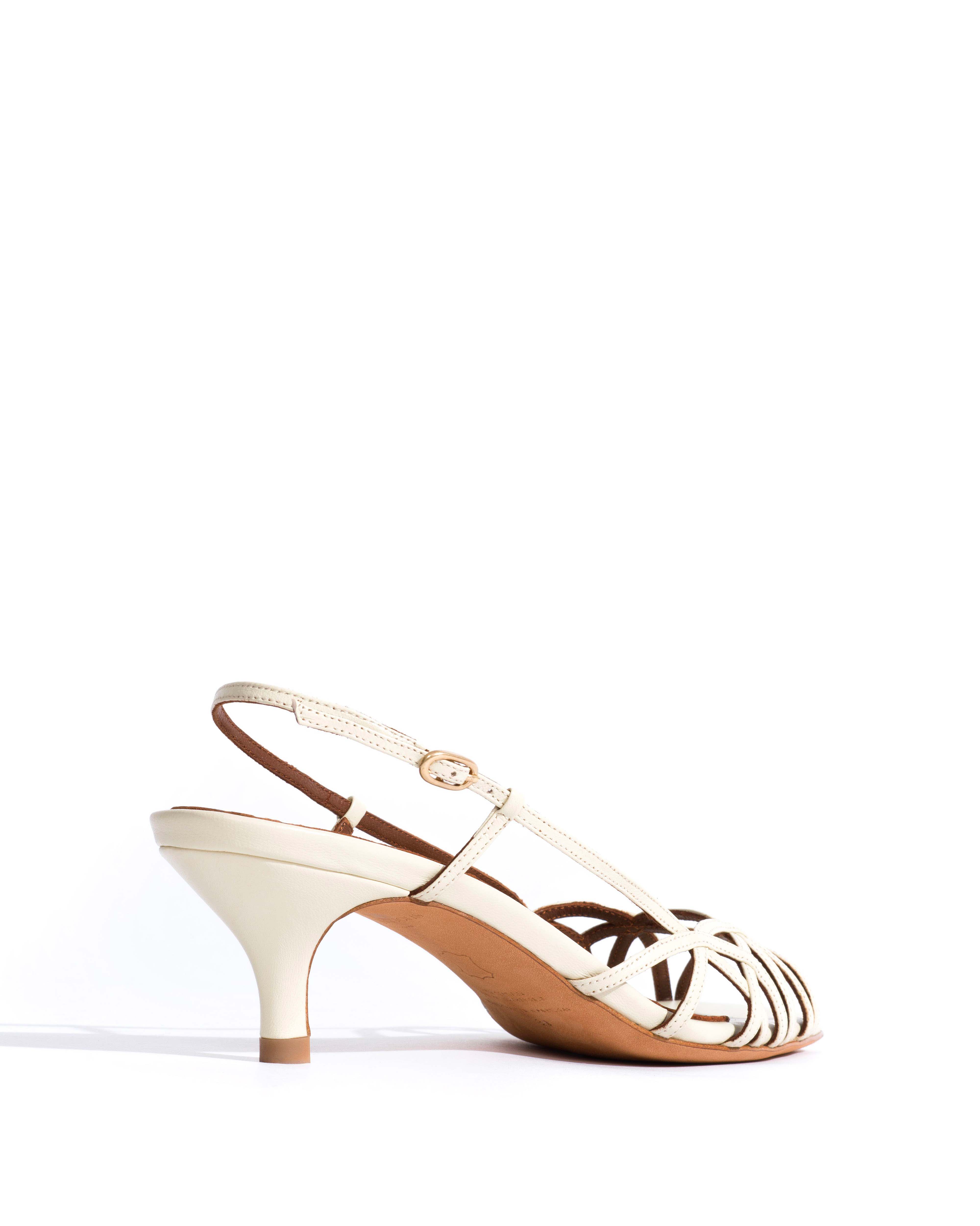 Scarlett 50 kitten Shiny lamb White sand