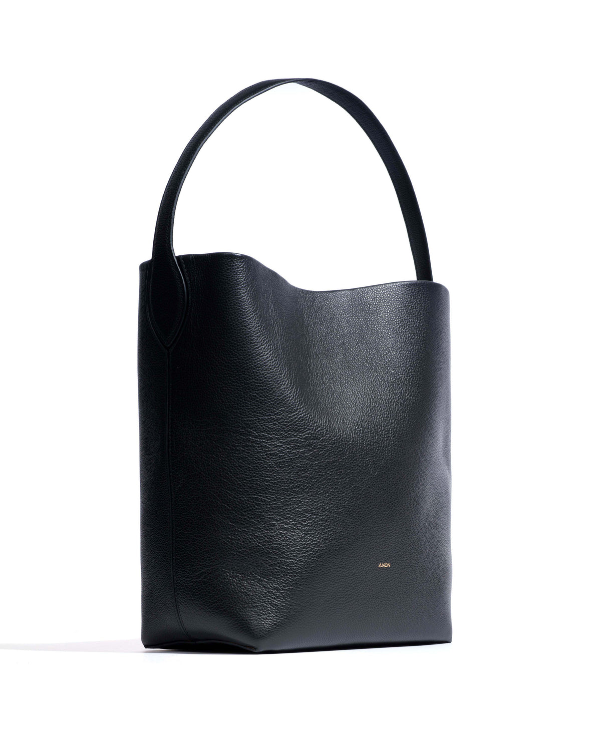 Versa everyday bag Pebbled soft calf Black