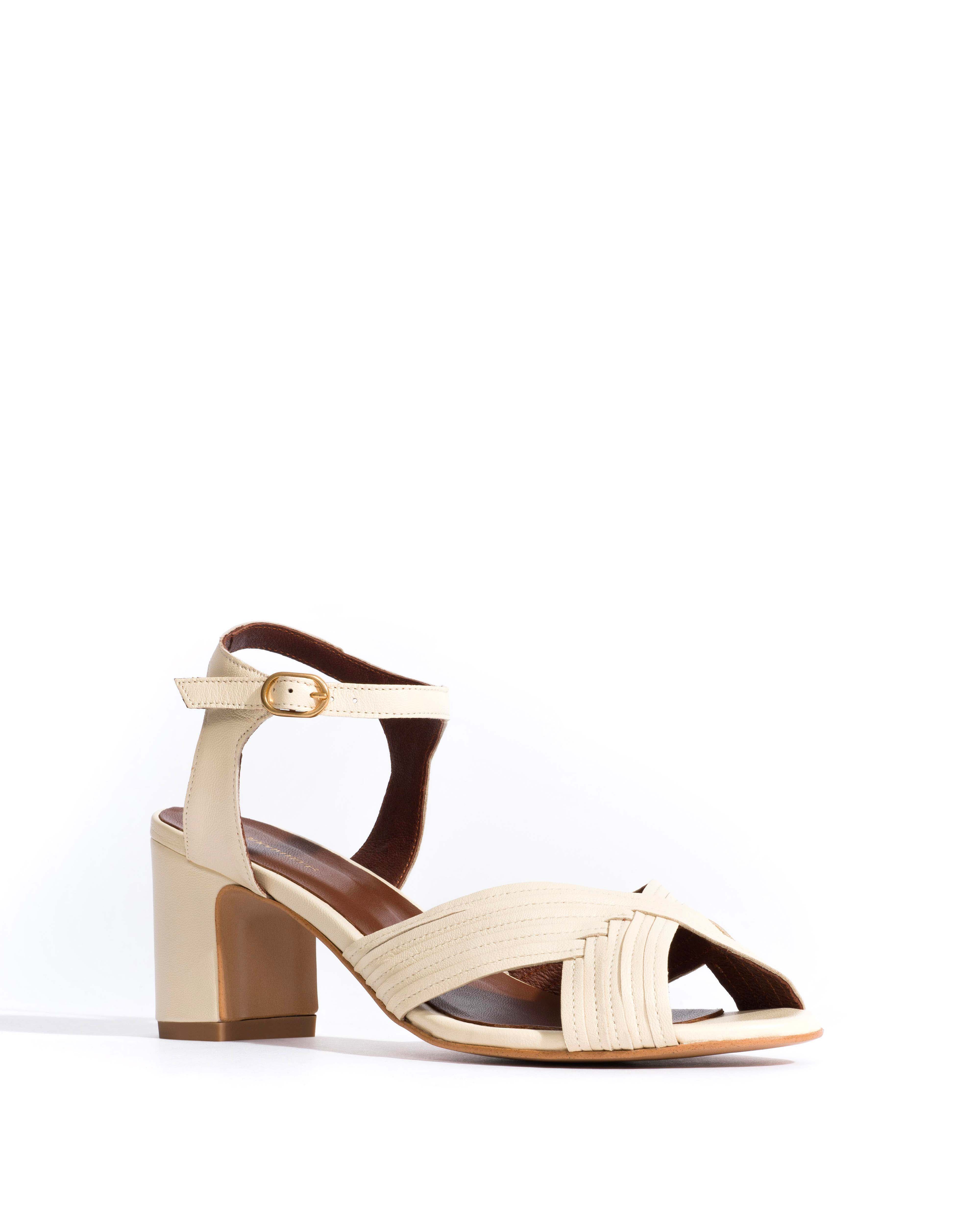 Niabi 50 Shiny lamb White sand