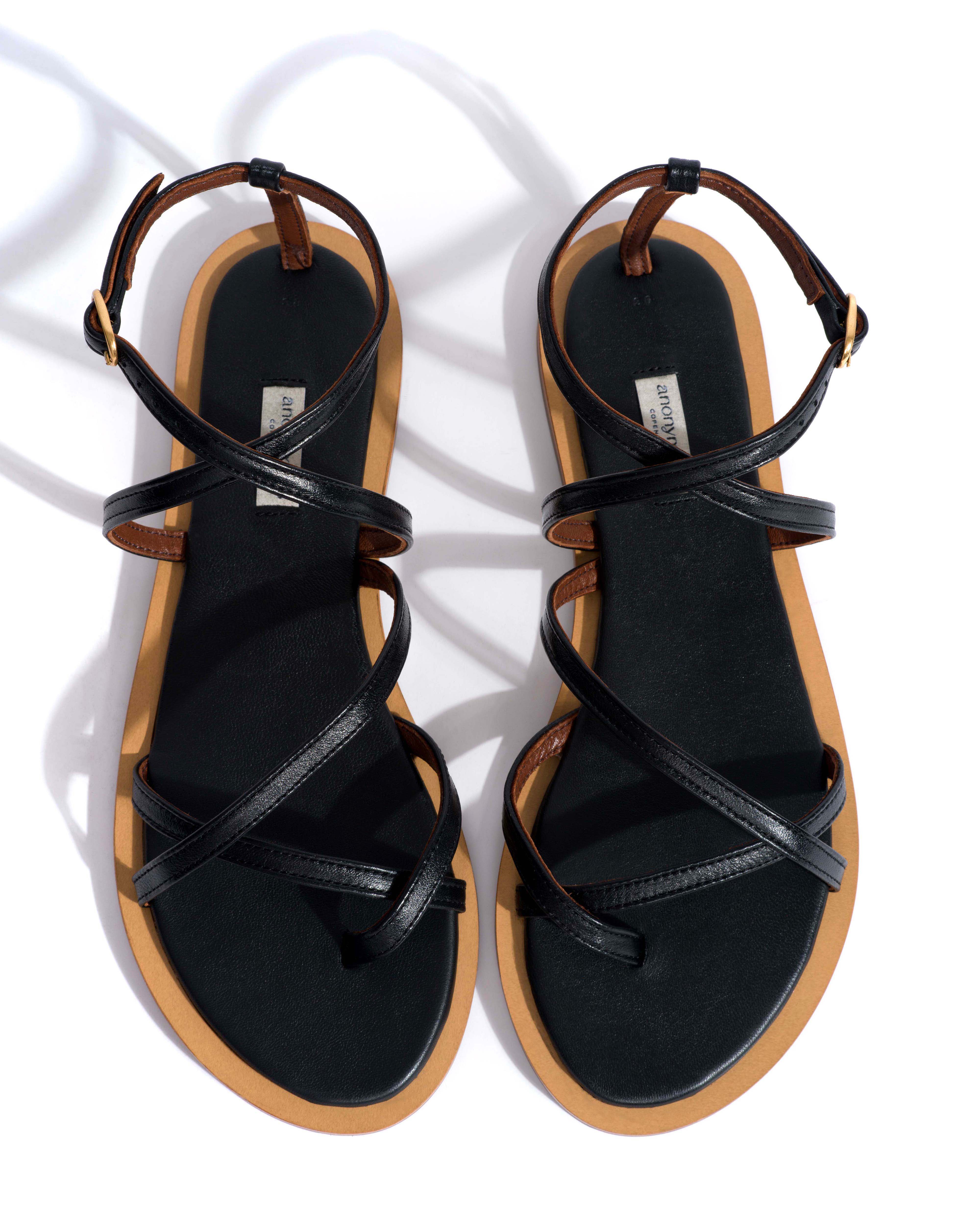 Isah 10 Shiny lamb Black