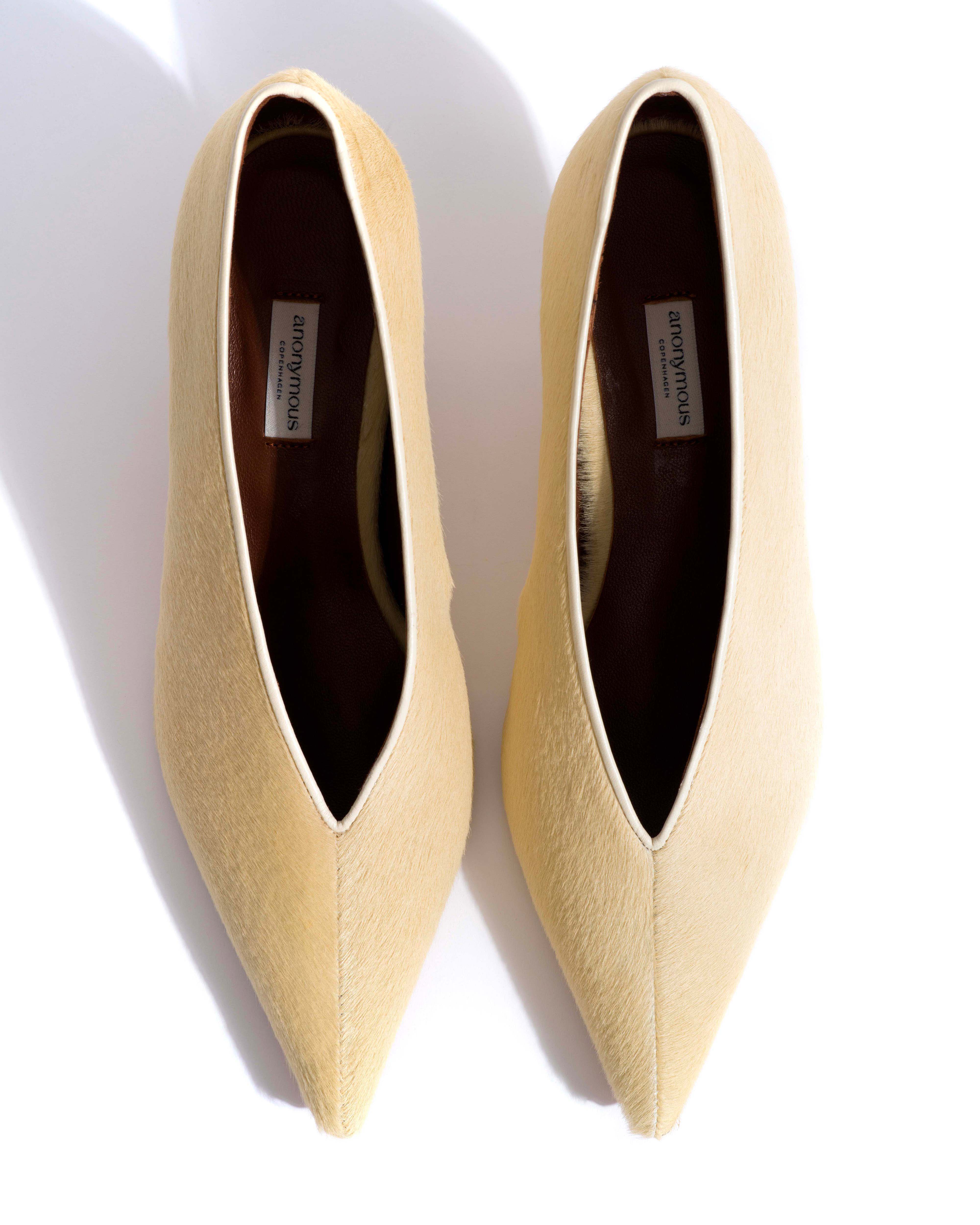 Phia 55 pin Calf hair Ivory