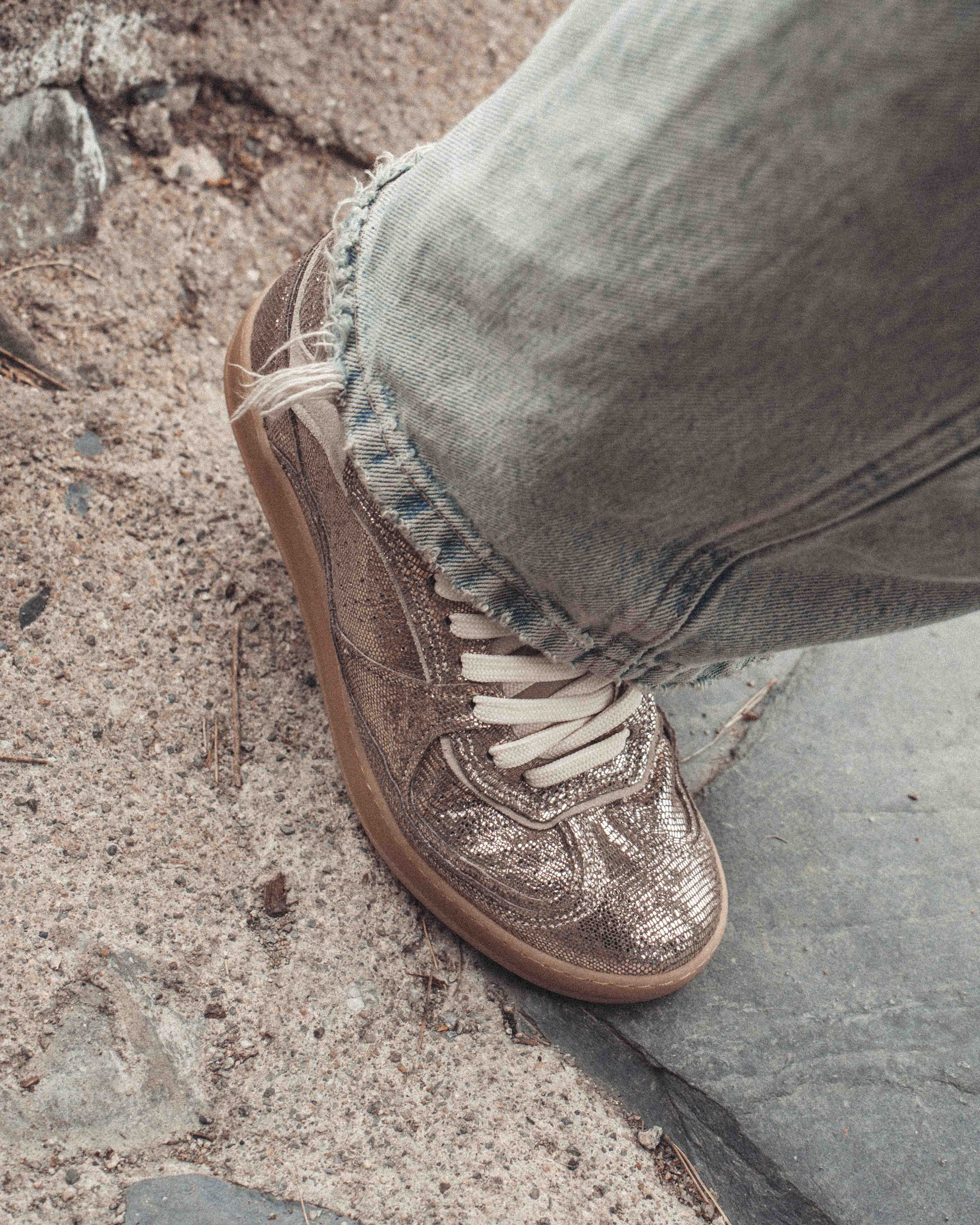 Dabbie Lizard metallic goat & suede leather Vintage champagne & white sand