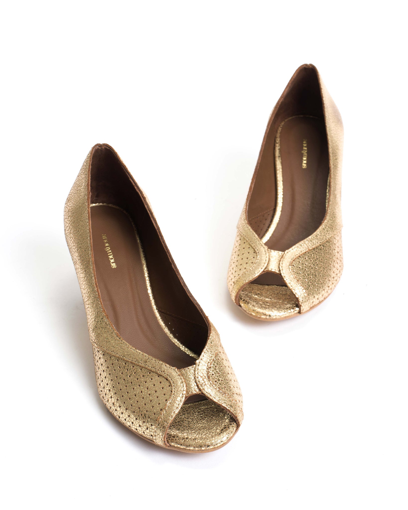 Tiffany triangle crackled metallic goat Gold - Anonymous Copenhagen