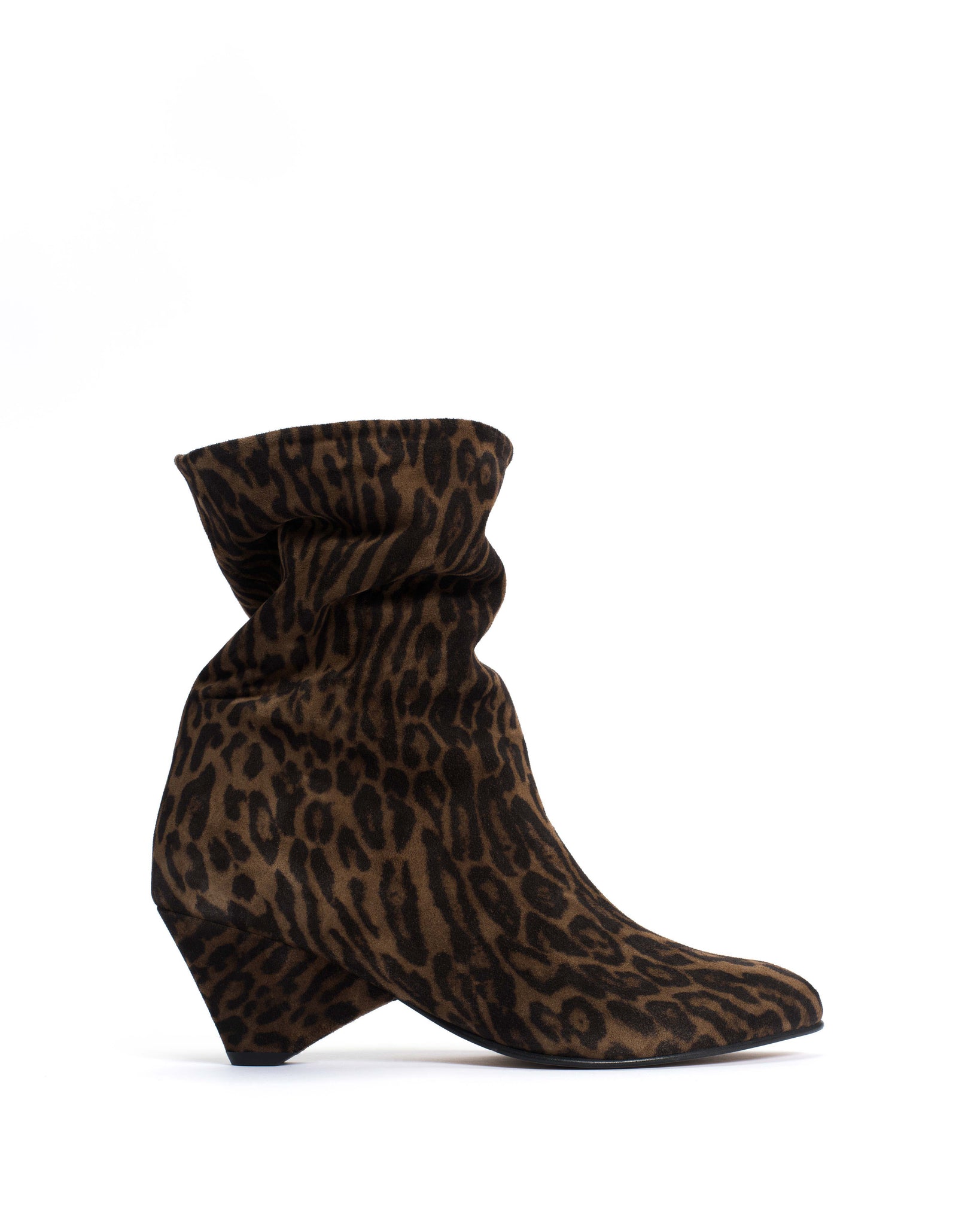 Vully 50 triangle Calf suede print Jaguar - Anonymous Copenhagen