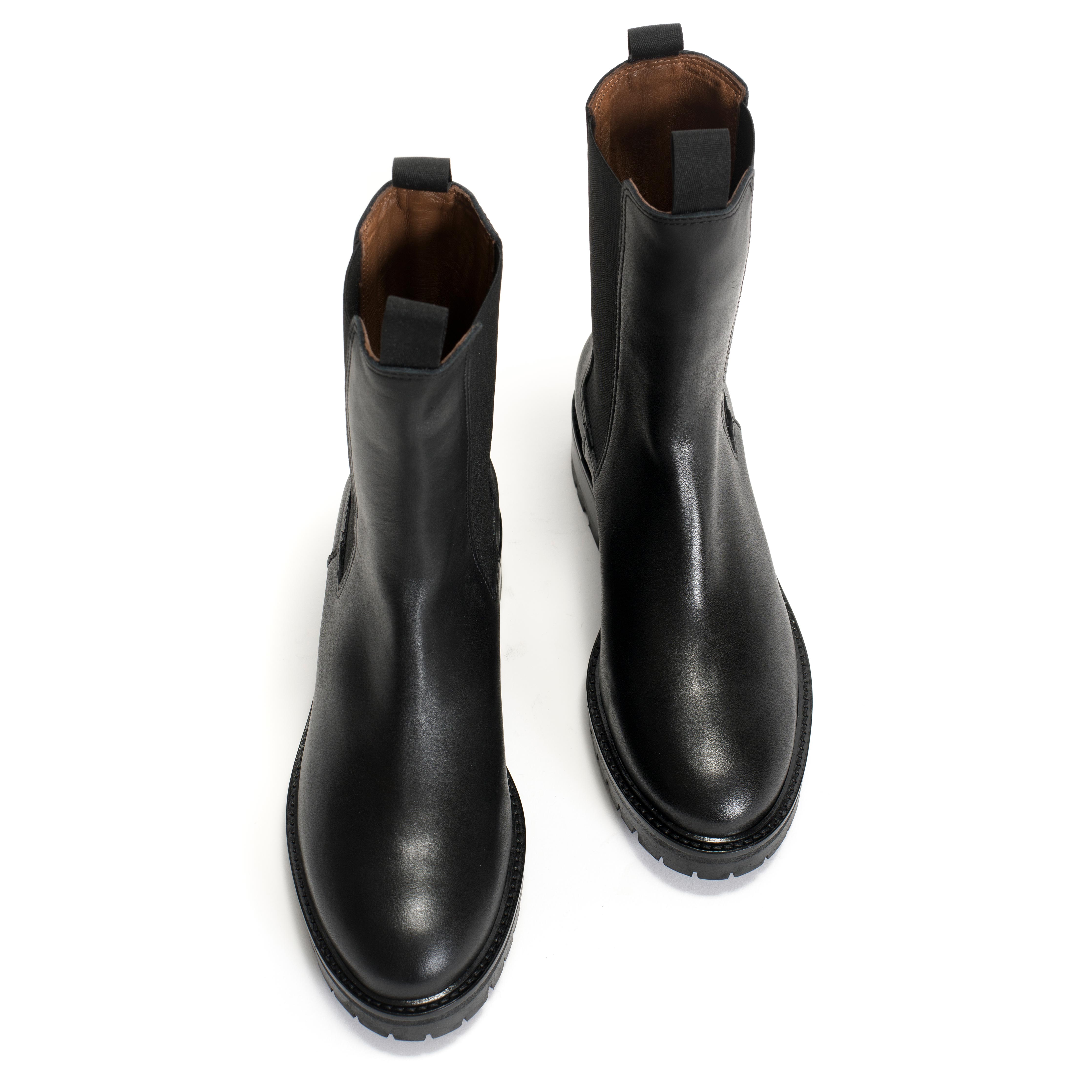 Hailia Soft Calf Black