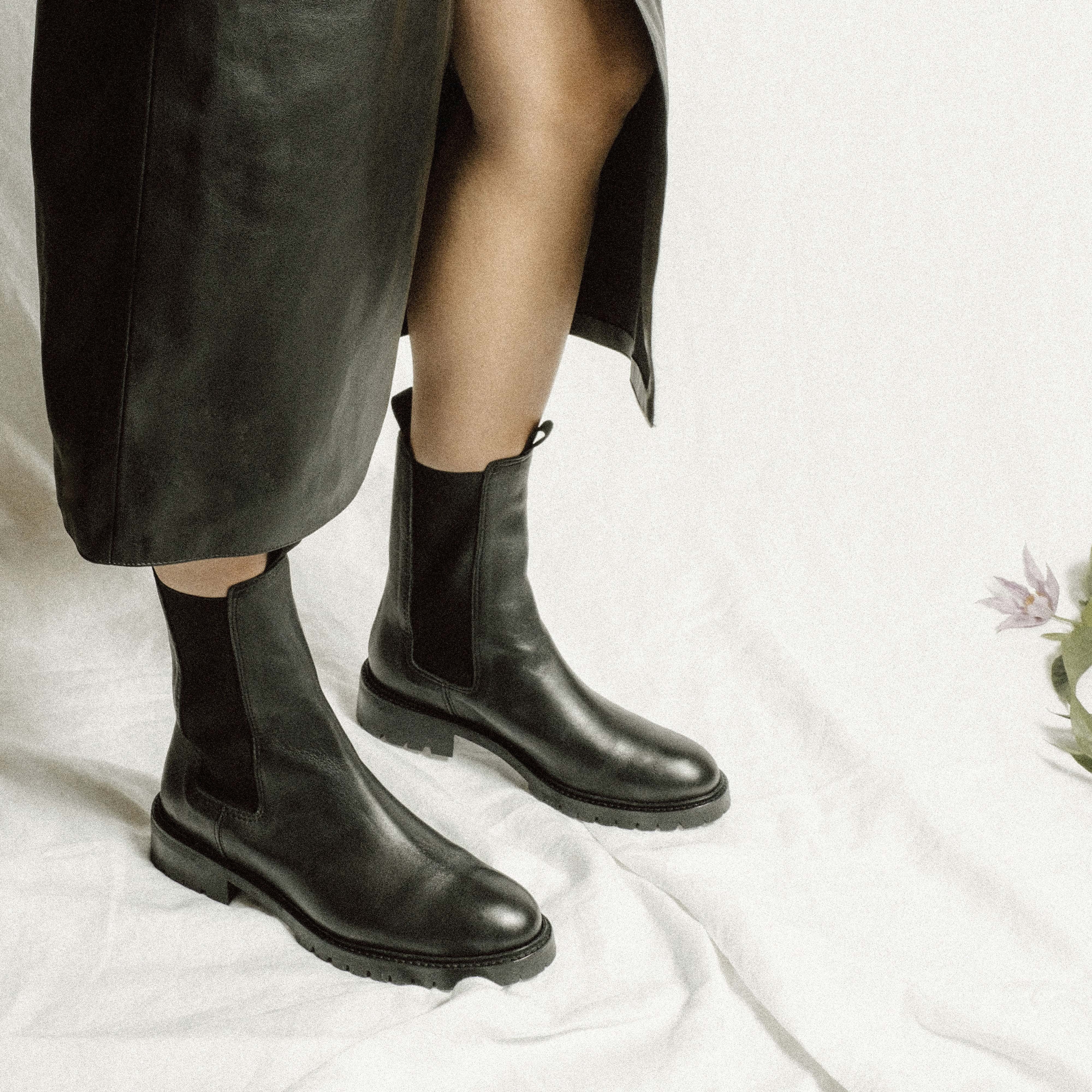 Hailia Soft Calf Black